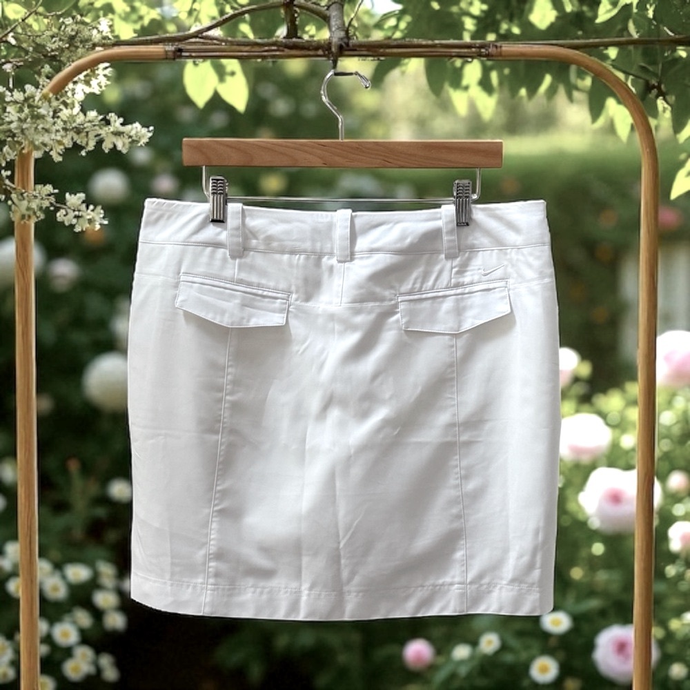 NWT Women’s Nike White Golf Tennis Pickleball Skort with Built-In Shorts! 12! - Picture 2 of 10